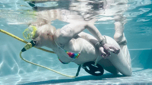 www.zonahbellum.net - 0060 Underwater Happy Place thumbnail